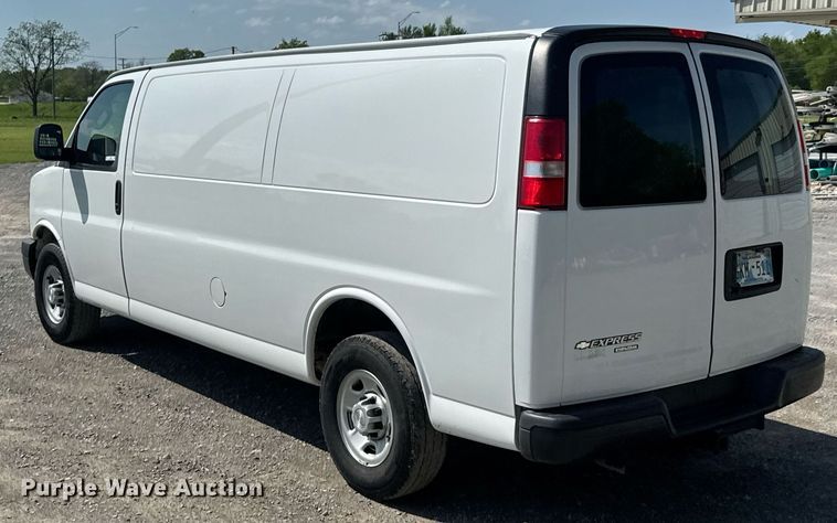 image for item DO0956 2016 Chevrolet Express G2500 van