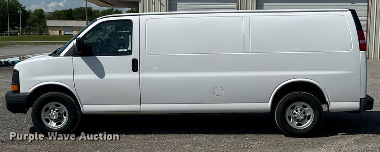 image for item DO0956 2016 Chevrolet Express G2500 van