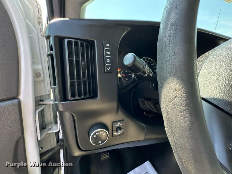 image for item DO0956 2016 Chevrolet Express G2500 van