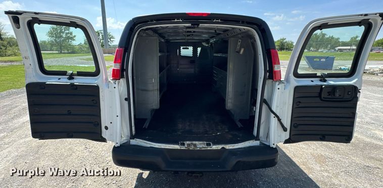 image for item DO0956 2016 Chevrolet Express G2500 van