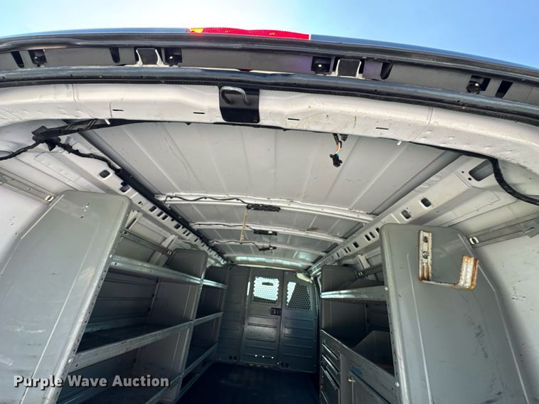 image for item DO0956 2016 Chevrolet Express G2500 van