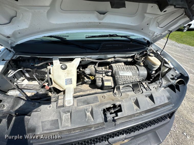image for item DO0956 2016 Chevrolet Express G2500 van