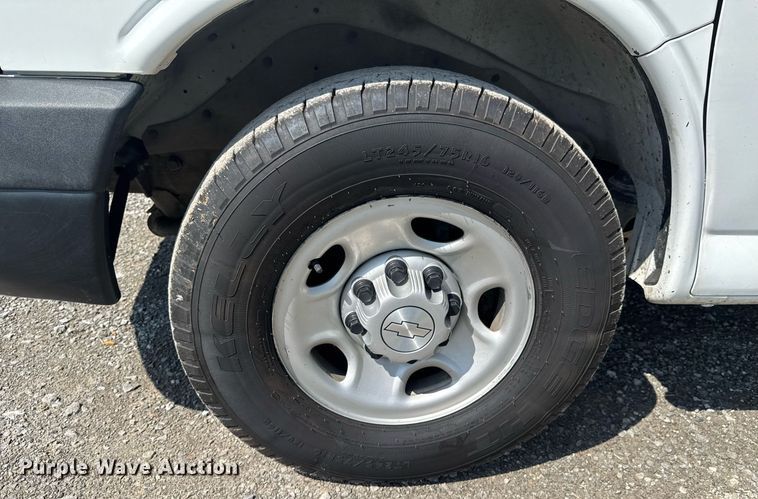 image for item DO0956 2016 Chevrolet Express G2500 van