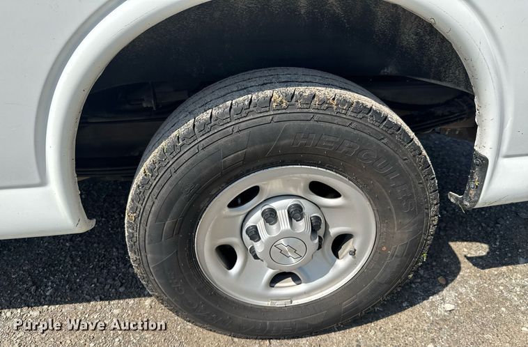 image for item DO0956 2016 Chevrolet Express G2500 van