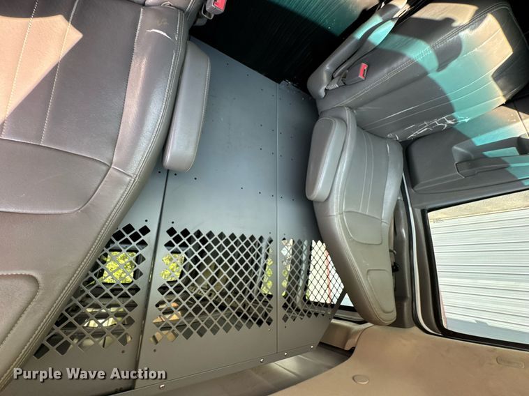 image for item DO0957 2017 Chevrolet Express 3500 van