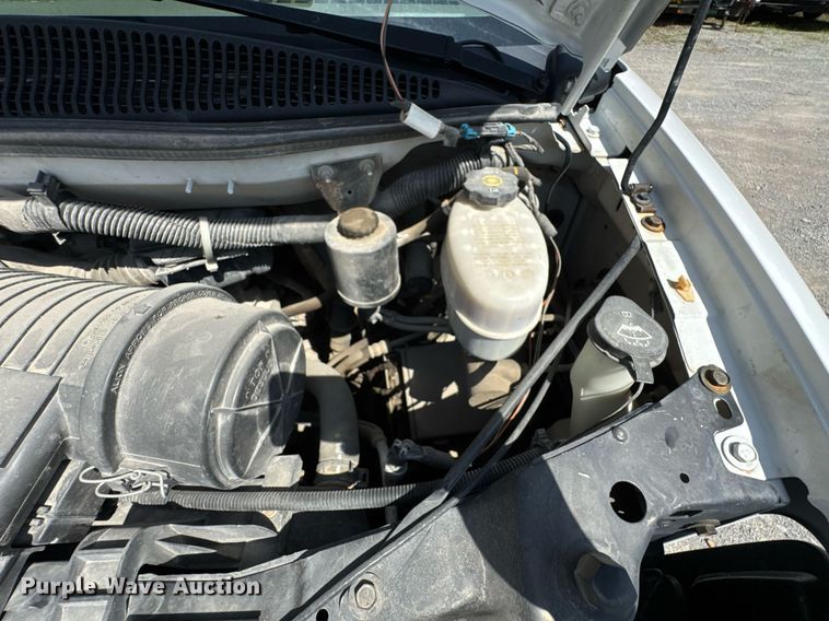 image for item DO0957 2017 Chevrolet Express 3500 van