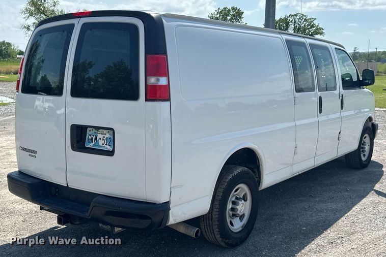 image for item DO0958 2016 Chevrolet Express 3500 van