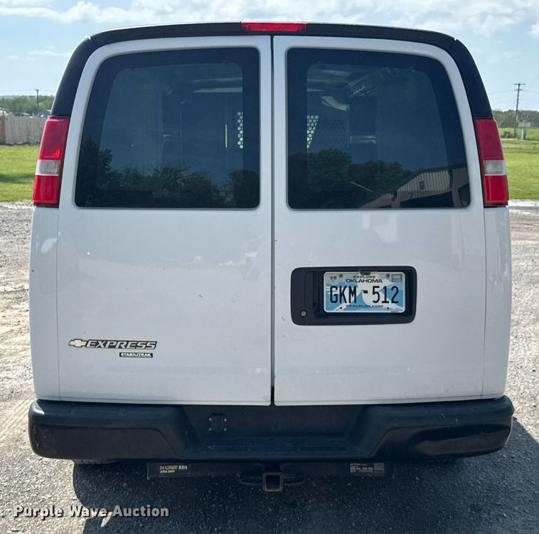 image for item DO0958 2016 Chevrolet Express 3500 van