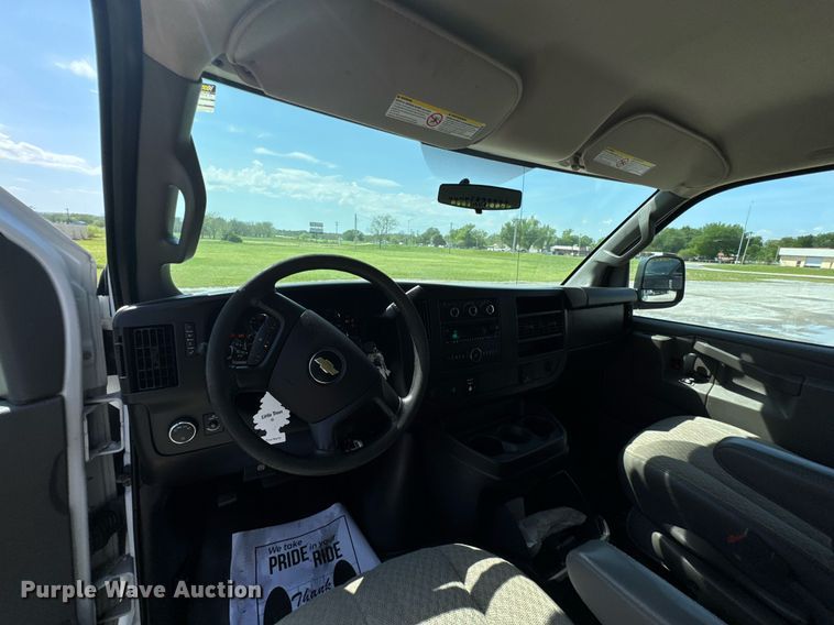 image for item DO0958 2016 Chevrolet Express 3500 van