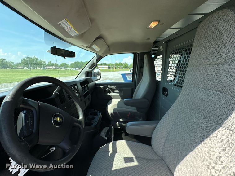 image for item DO0958 2016 Chevrolet Express 3500 van
