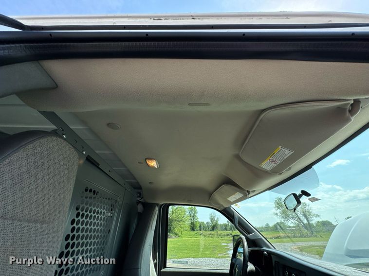 image for item DO0958 2016 Chevrolet Express 3500 van