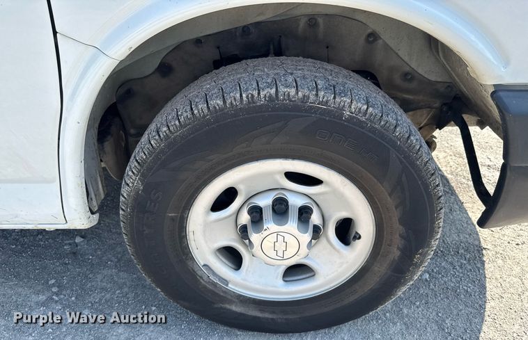 image for item DO0958 2016 Chevrolet Express 3500 van