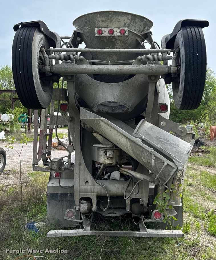 image for item DO0967 2005 Kenworth W900 ready mix truck