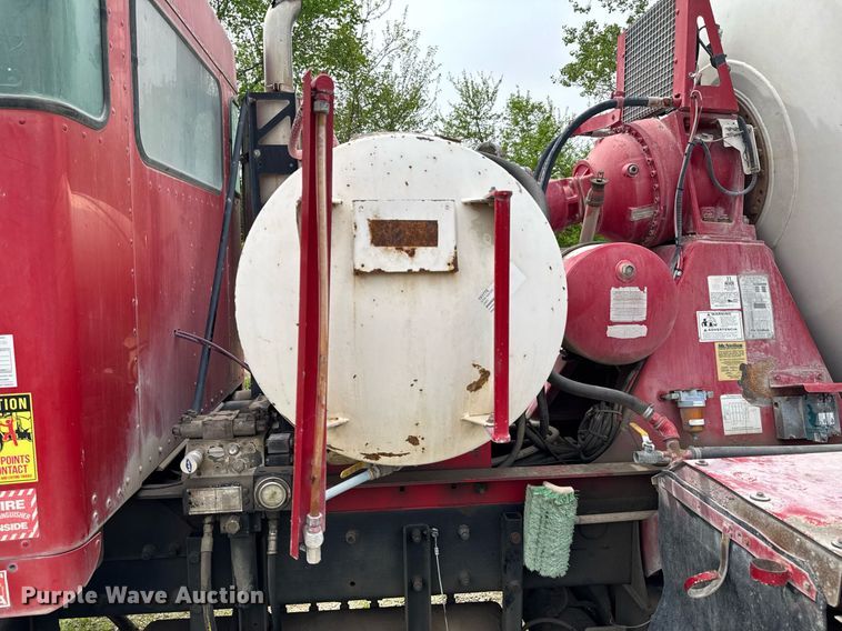 image for item DO0967 2005 Kenworth W900 ready mix truck