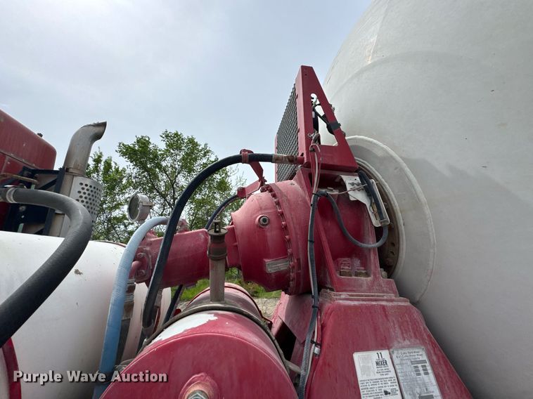 image for item DO0967 2005 Kenworth W900 ready mix truck