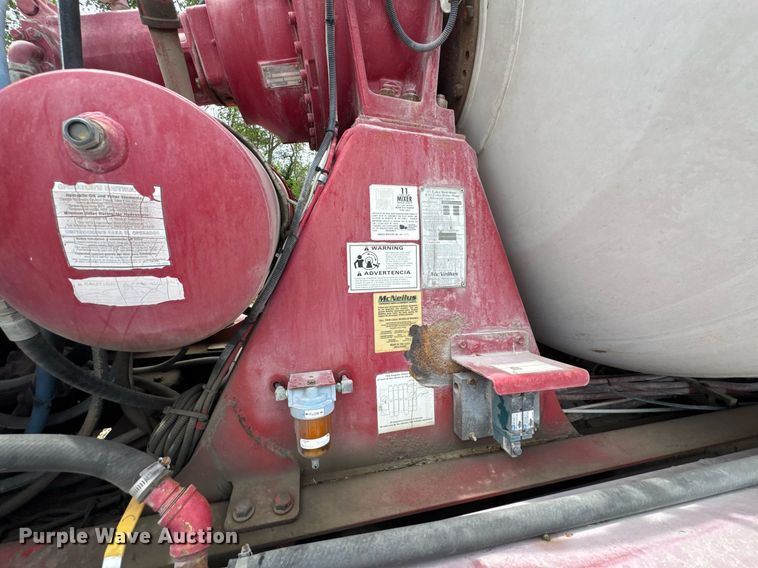 image for item DO0967 2005 Kenworth W900 ready mix truck