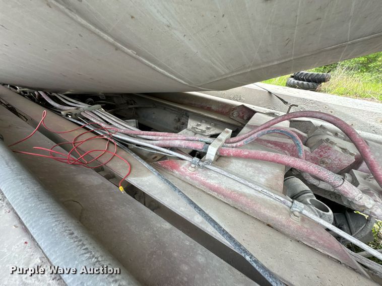 image for item DO0967 2005 Kenworth W900 ready mix truck