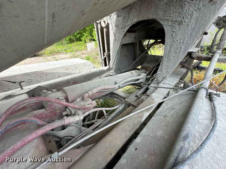 image for item DO0967 2005 Kenworth W900 ready mix truck