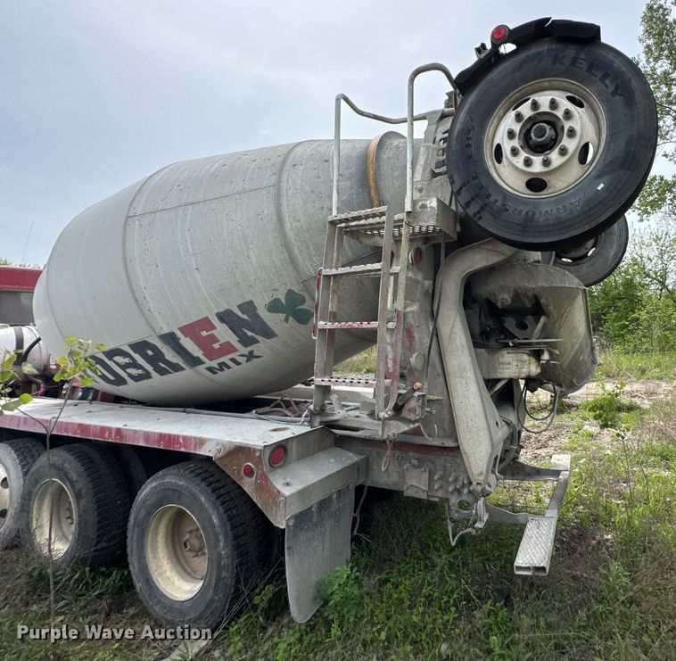 image for item DO0967 2005 Kenworth W900 ready mix truck