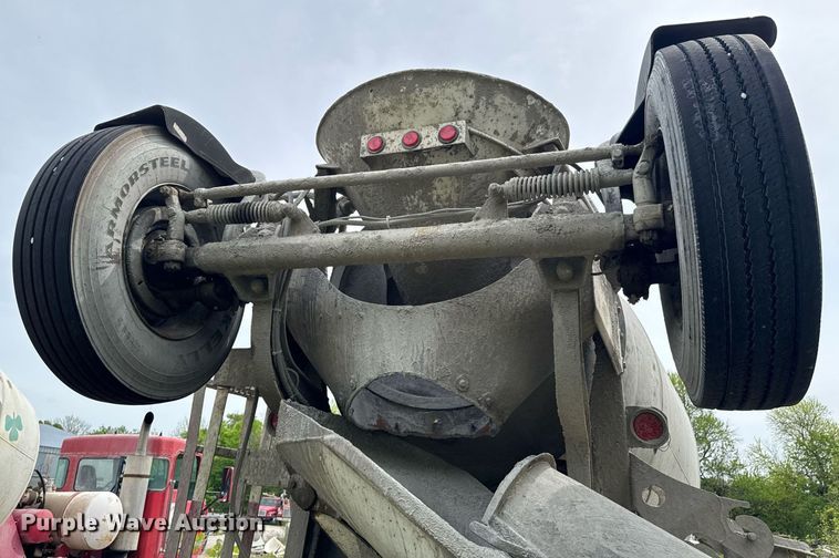 image for item DO0967 2005 Kenworth W900 ready mix truck