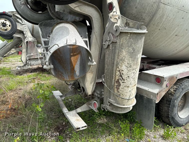 image for item DO0967 2005 Kenworth W900 ready mix truck