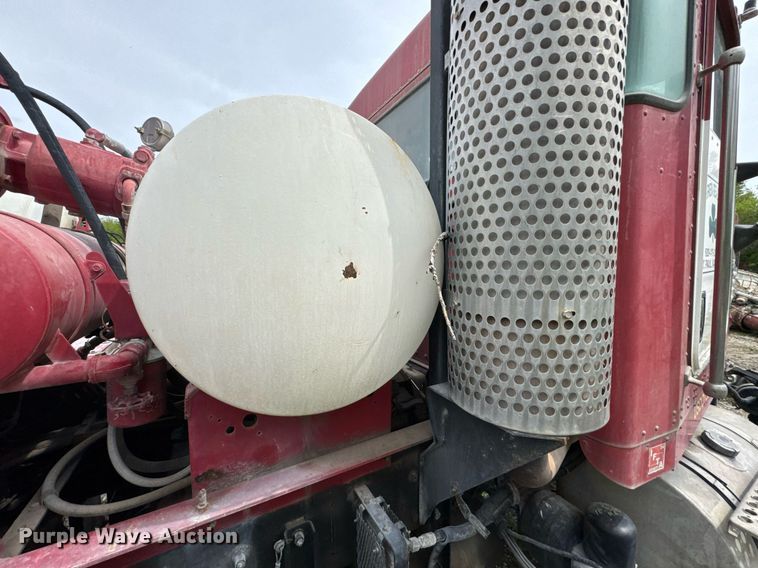 image for item DO0967 2005 Kenworth W900 ready mix truck