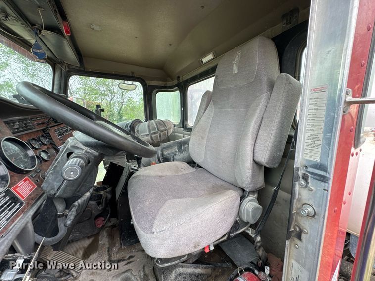 image for item DO0967 2005 Kenworth W900 ready mix truck