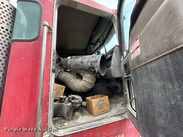 image for item DO0967 2005 Kenworth W900 ready mix truck