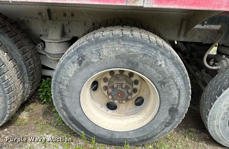 image for item DO0967 2005 Kenworth W900 ready mix truck