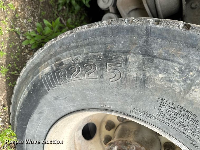 image for item DO0967 2005 Kenworth W900 ready mix truck