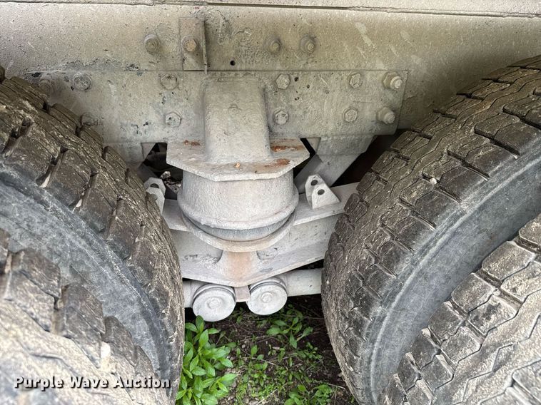 image for item DO0967 2005 Kenworth W900 ready mix truck