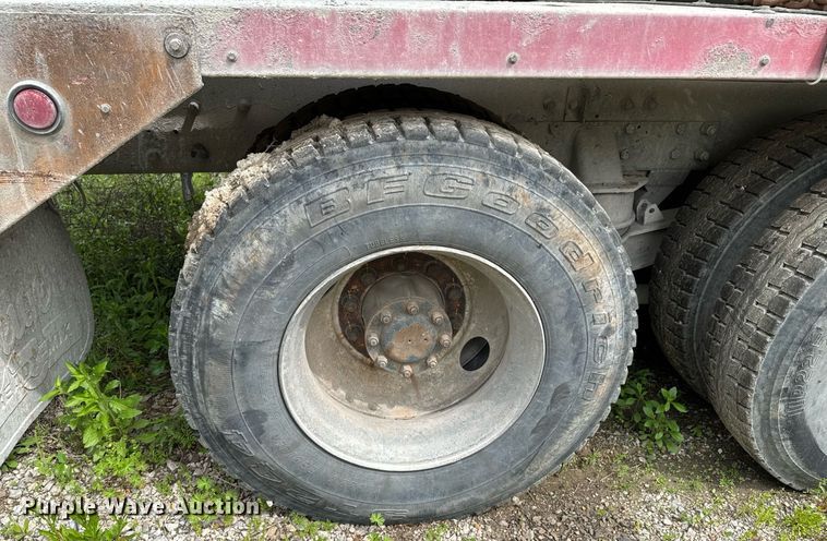 image for item DO0967 2005 Kenworth W900 ready mix truck