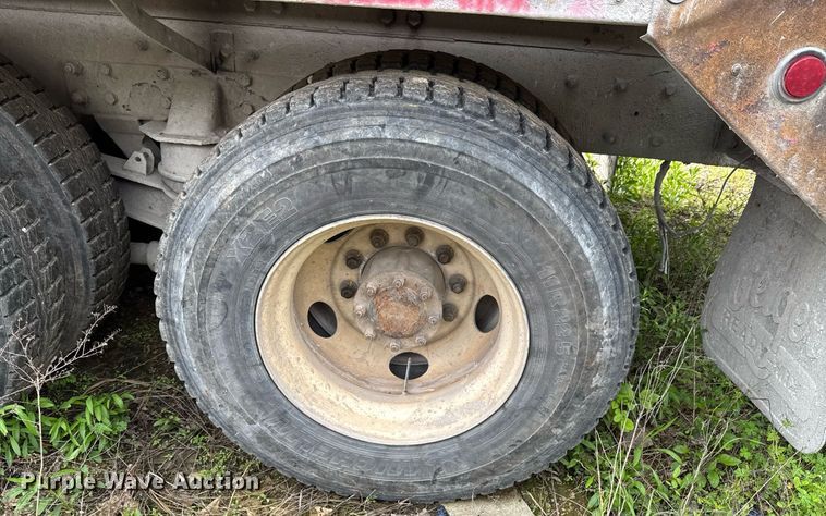 image for item DO0967 2005 Kenworth W900 ready mix truck