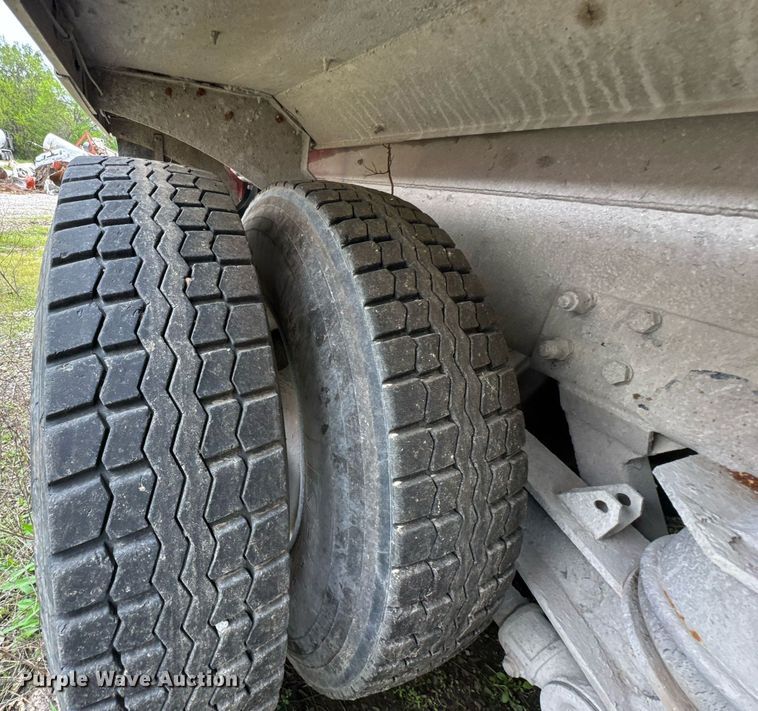 image for item DO0967 2005 Kenworth W900 ready mix truck