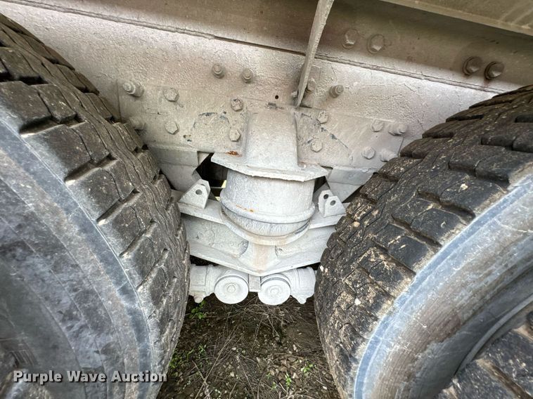 image for item DO0967 2005 Kenworth W900 ready mix truck