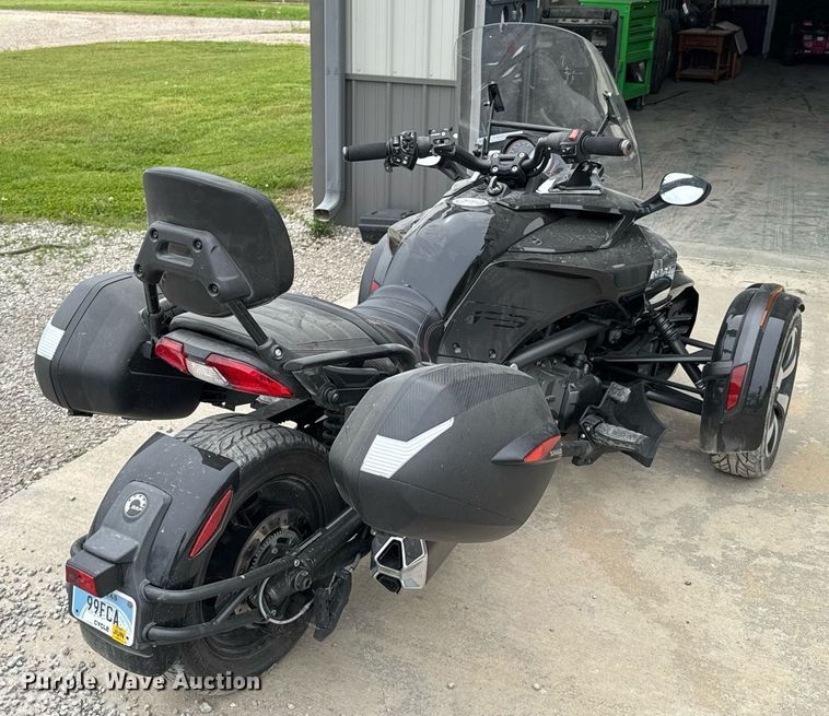 image for item DO0973 2015 Can-Am Spyder F3 SE6 motorcycle