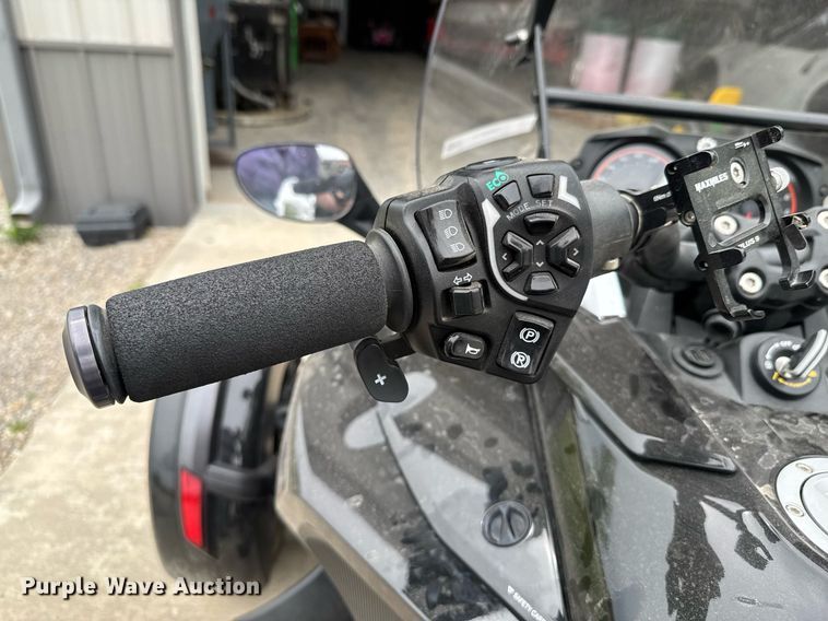 image for item DO0973 2015 Can-Am Spyder F3 SE6 motorcycle