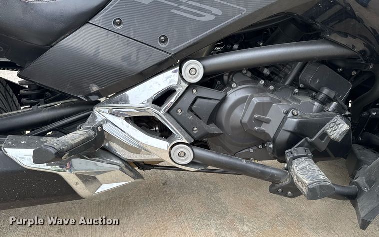 image for item DO0973 2015 Can-Am Spyder F3 SE6 motorcycle