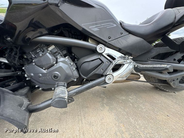 image for item DO0973 2015 Can-Am Spyder F3 SE6 motorcycle