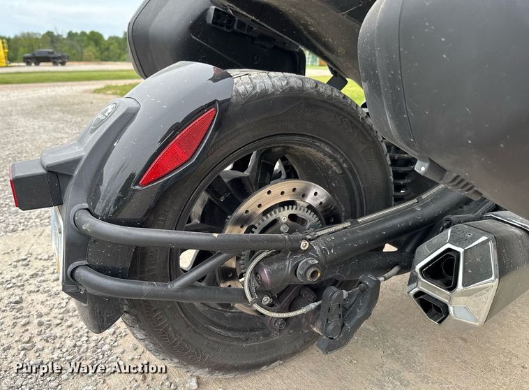 image for item DO0973 2015 Can-Am Spyder F3 SE6 motorcycle