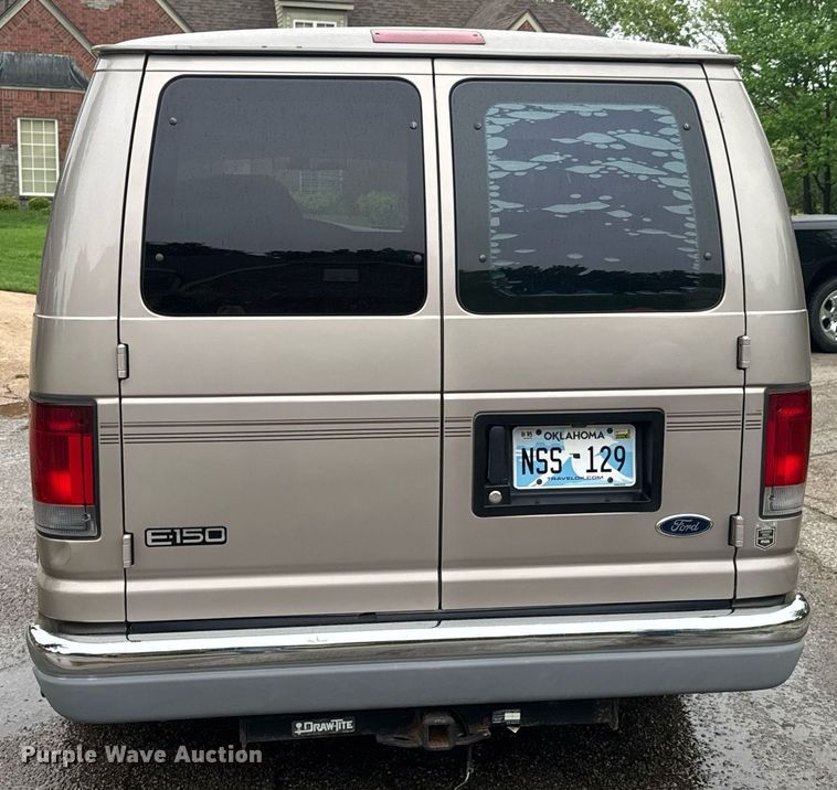 image for item DO0984 2002 Ford E150 van