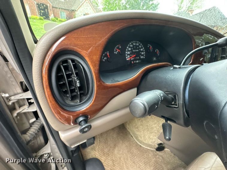 image for item DO0984 2002 Ford E150 van