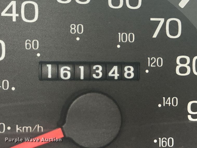 image for item DO0984 2002 Ford E150 van