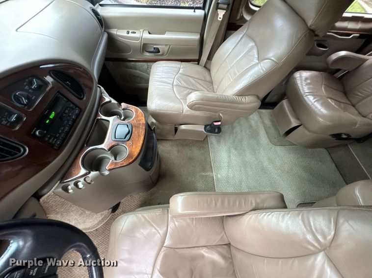 image for item DO0984 2002 Ford E150 van