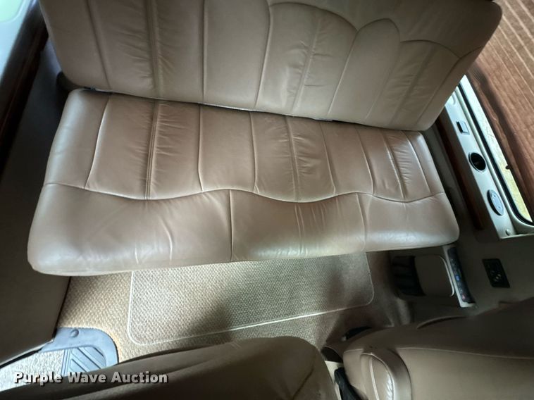 image for item DO0984 2002 Ford E150 van