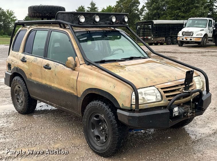 image for item DO0986 2001 Suzuki Grand Vitara SUV