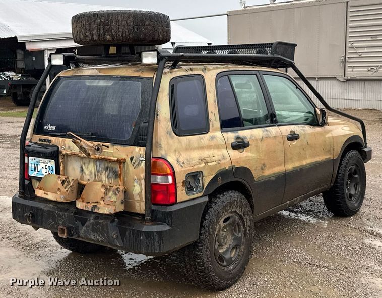 image for item DO0986 2001 Suzuki Grand Vitara SUV