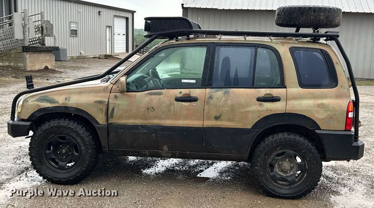 image for item DO0986 2001 Suzuki Grand Vitara SUV