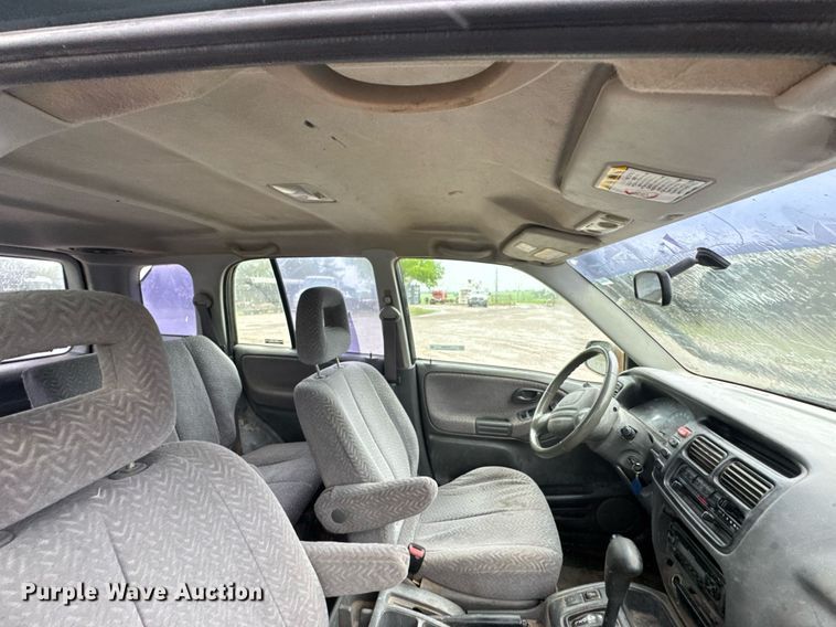 image for item DO0986 2001 Suzuki Grand Vitara SUV