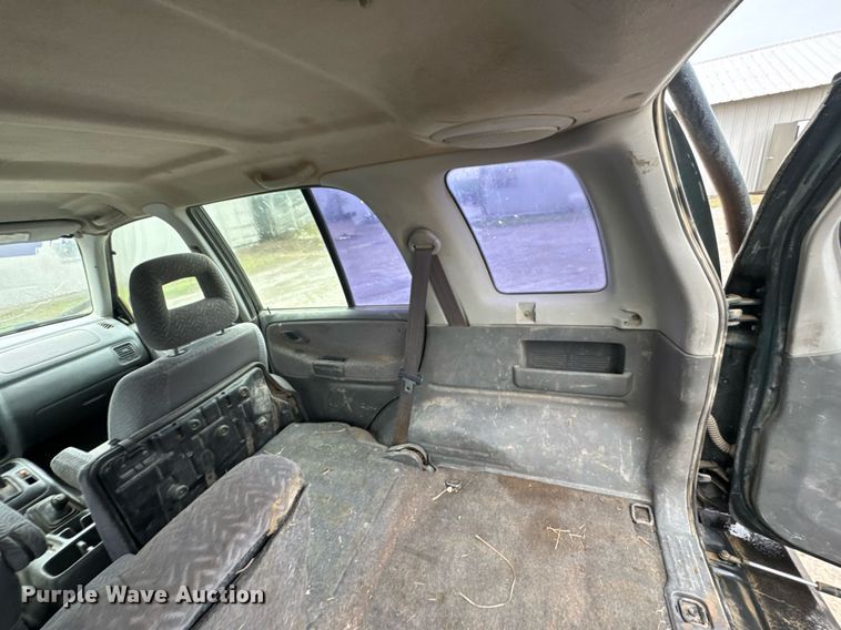 image for item DO0986 2001 Suzuki Grand Vitara SUV